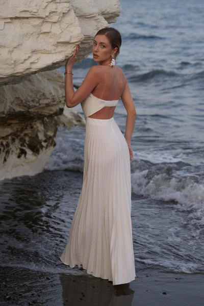 Omuz Açık Kabuklu Pileli Uzun Elbise